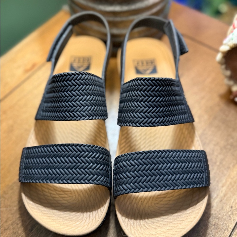 Reef Black and beige Woven Sandals - Picture 2 of 6